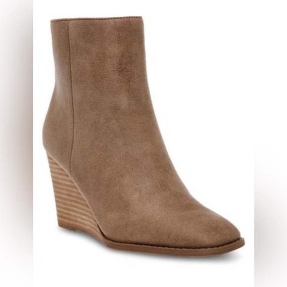 DV by Dolce Vita Shoes - Dolce Vita Women’s Rupart Wedge Boot NWOT